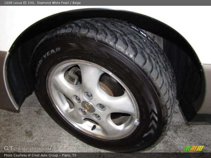 Diamond White Pearl / Beige 1998 Lexus ES 300
