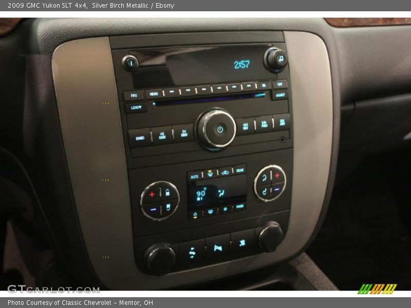 Silver Birch Metallic / Ebony 2009 GMC Yukon SLT 4x4