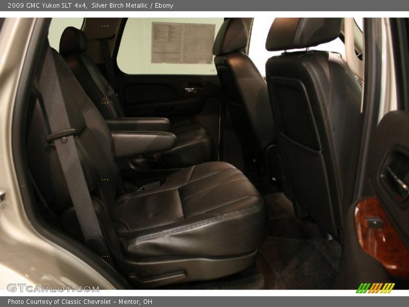 Silver Birch Metallic / Ebony 2009 GMC Yukon SLT 4x4