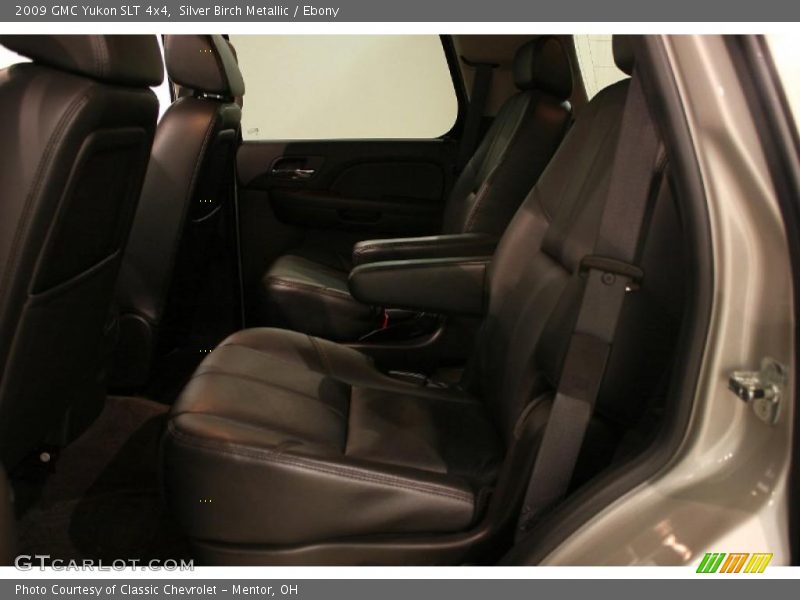 Silver Birch Metallic / Ebony 2009 GMC Yukon SLT 4x4