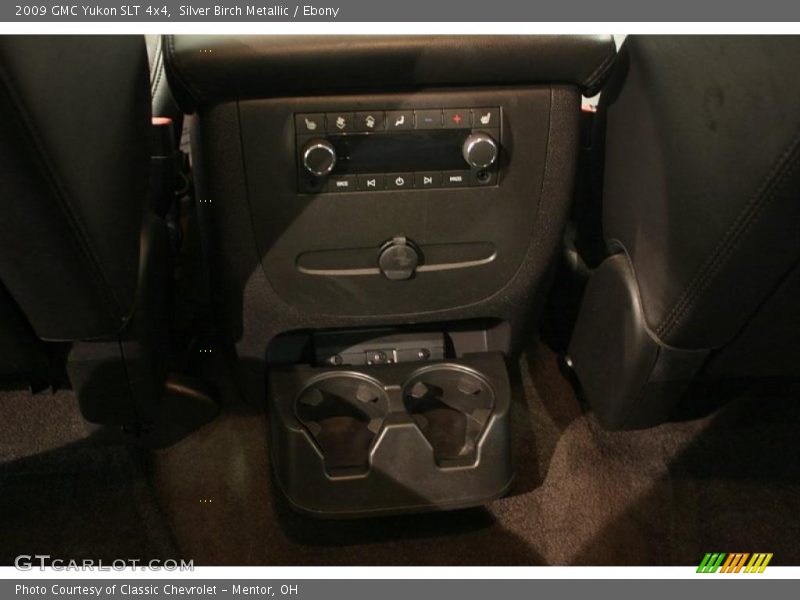 Silver Birch Metallic / Ebony 2009 GMC Yukon SLT 4x4