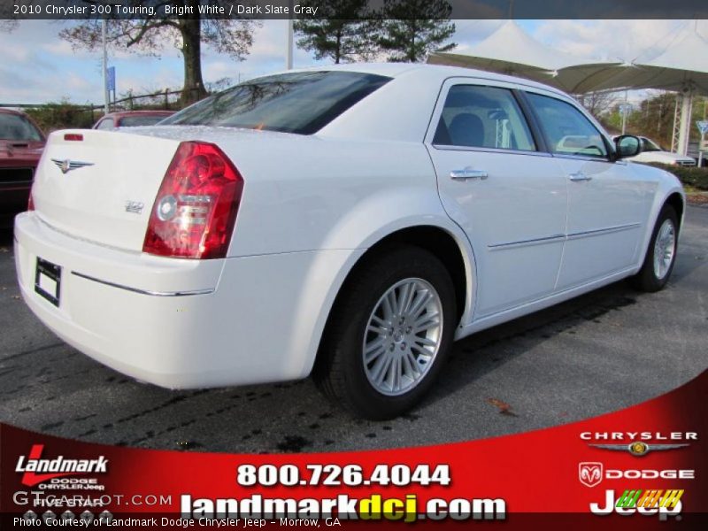 Bright White / Dark Slate Gray 2010 Chrysler 300 Touring