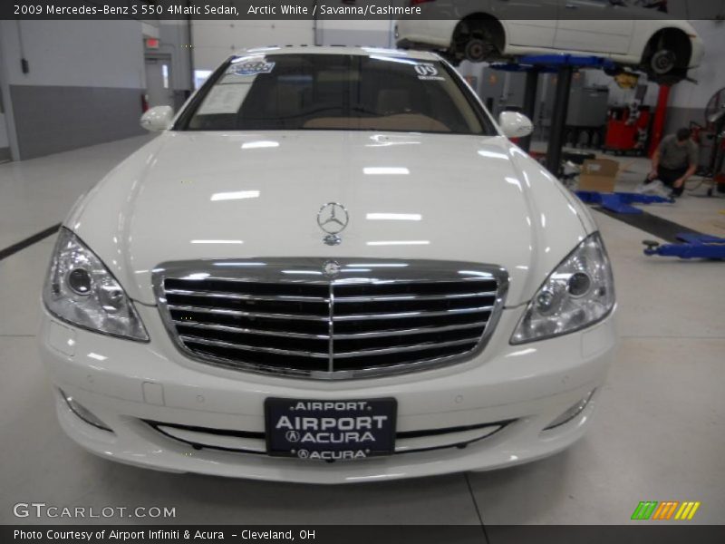 Arctic White / Savanna/Cashmere 2009 Mercedes-Benz S 550 4Matic Sedan