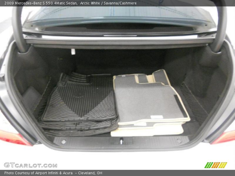 Arctic White / Savanna/Cashmere 2009 Mercedes-Benz S 550 4Matic Sedan