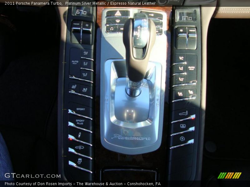 Controls of 2011 Panamera Turbo