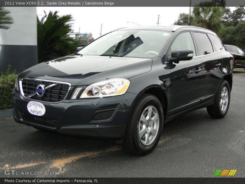 Front 3/4 View of 2011 XC60 3.2