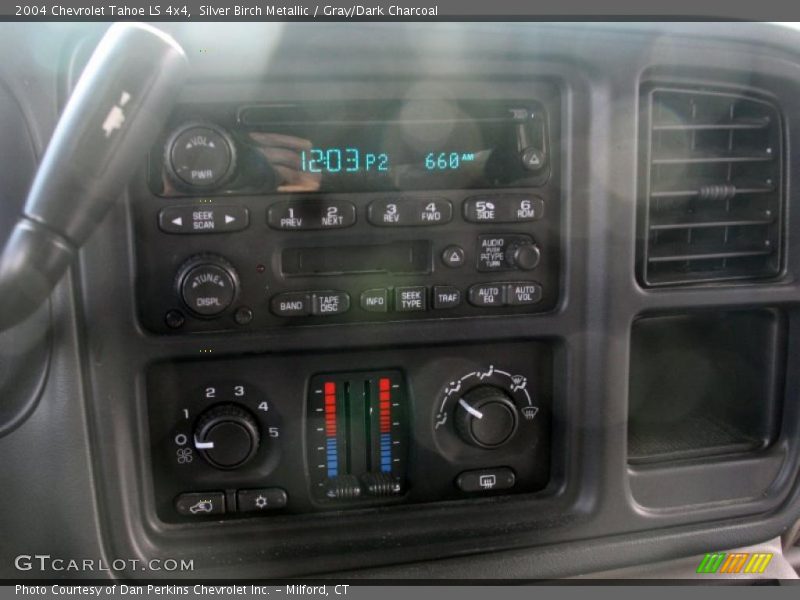 Silver Birch Metallic / Gray/Dark Charcoal 2004 Chevrolet Tahoe LS 4x4