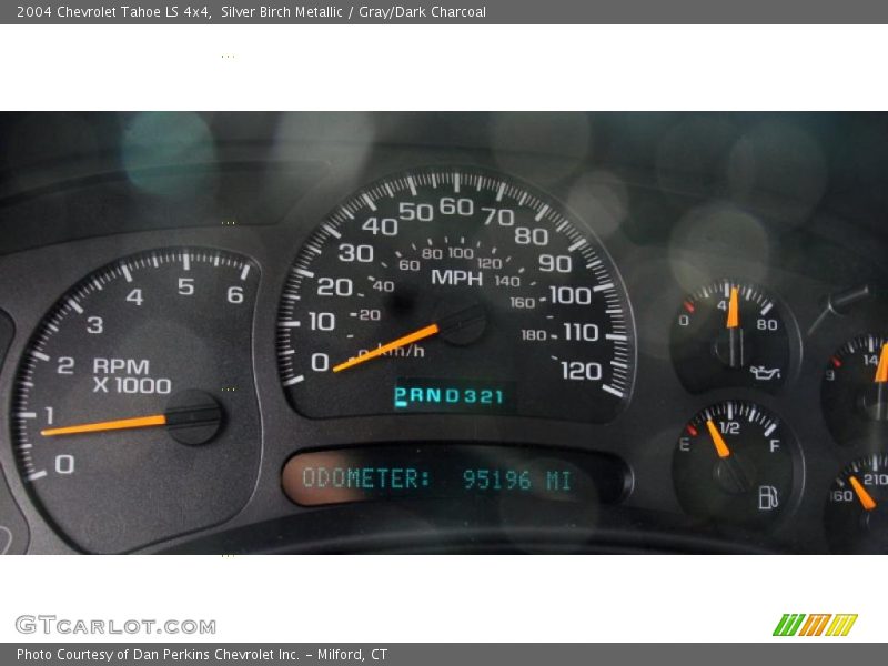 Silver Birch Metallic / Gray/Dark Charcoal 2004 Chevrolet Tahoe LS 4x4