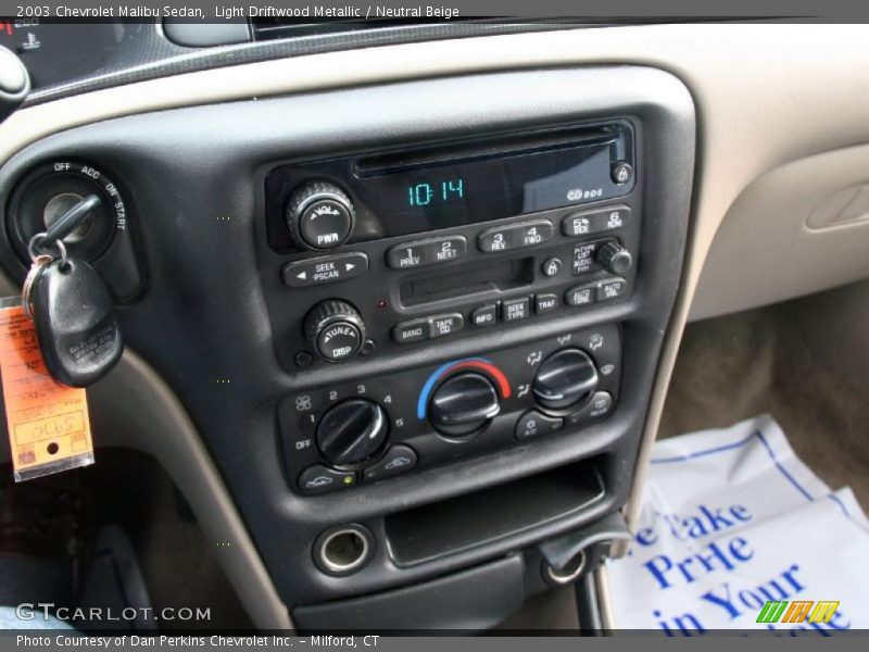 Light Driftwood Metallic / Neutral Beige 2003 Chevrolet Malibu Sedan