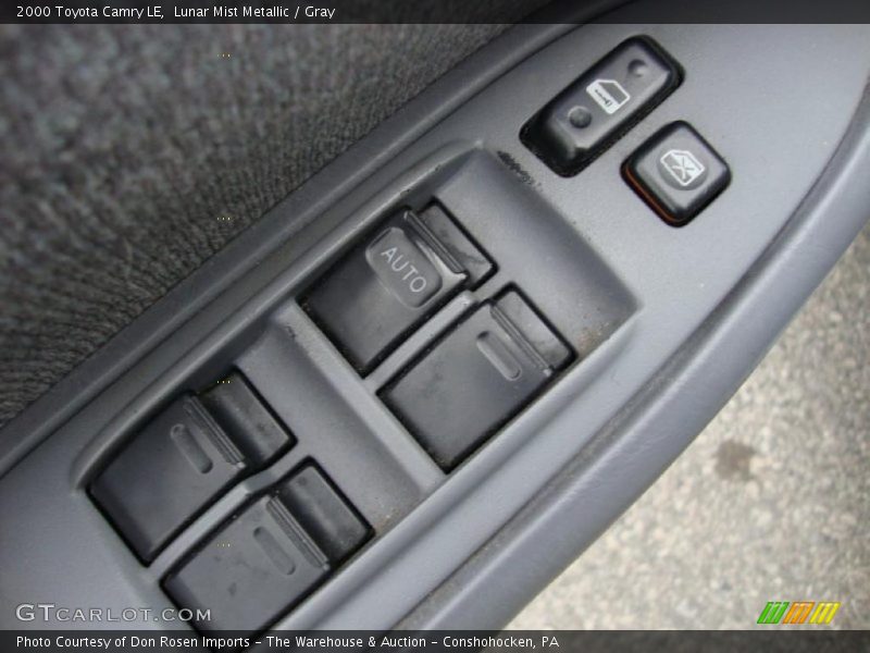 Lunar Mist Metallic / Gray 2000 Toyota Camry LE