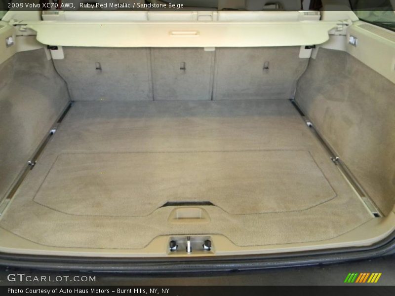  2008 XC70 AWD Trunk