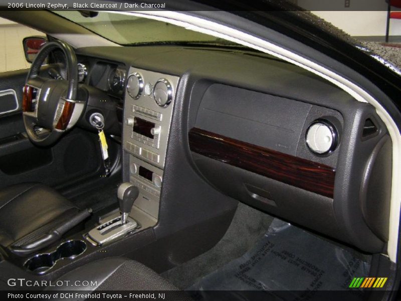 Black Clearcoat / Dark Charcoal 2006 Lincoln Zephyr