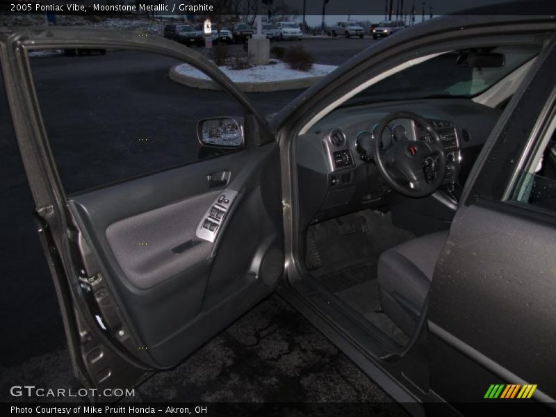 Moonstone Metallic / Graphite 2005 Pontiac Vibe