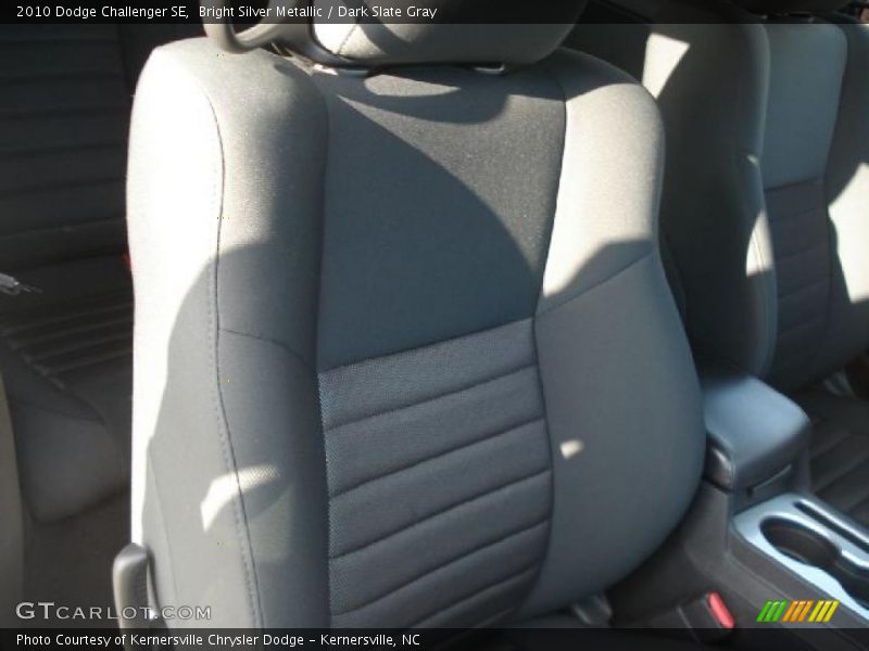 Bright Silver Metallic / Dark Slate Gray 2010 Dodge Challenger SE