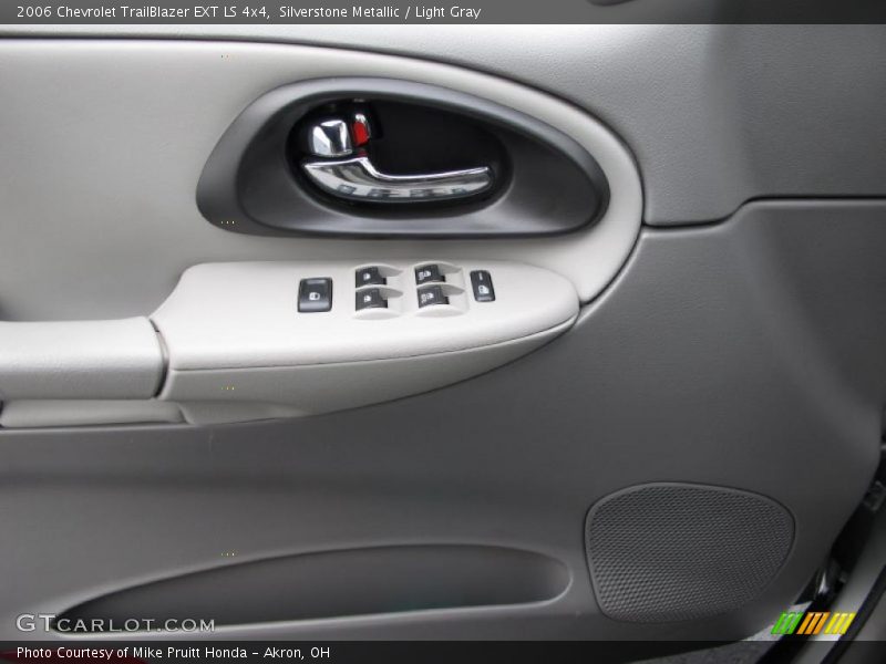 Silverstone Metallic / Light Gray 2006 Chevrolet TrailBlazer EXT LS 4x4