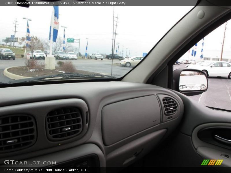 Silverstone Metallic / Light Gray 2006 Chevrolet TrailBlazer EXT LS 4x4