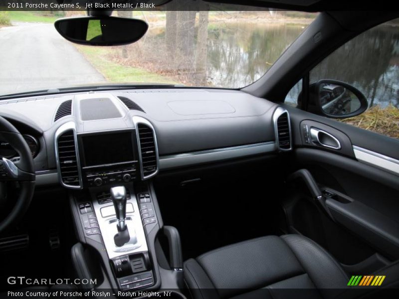 Jet Black Metallic / Black 2011 Porsche Cayenne S