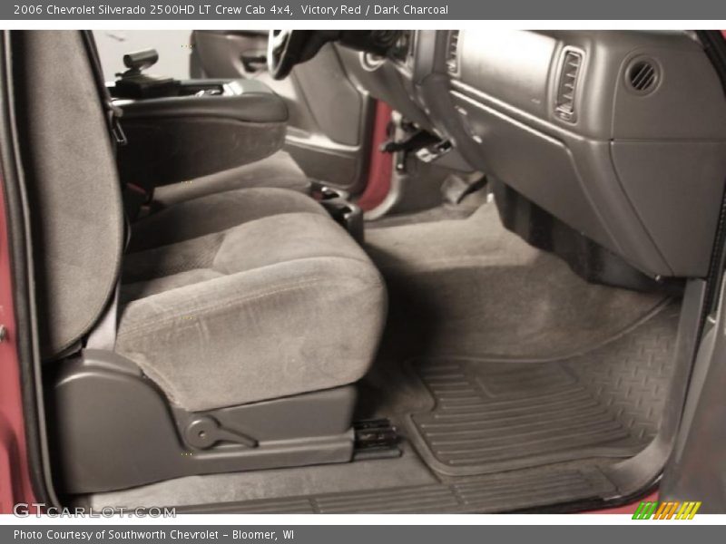 Victory Red / Dark Charcoal 2006 Chevrolet Silverado 2500HD LT Crew Cab 4x4