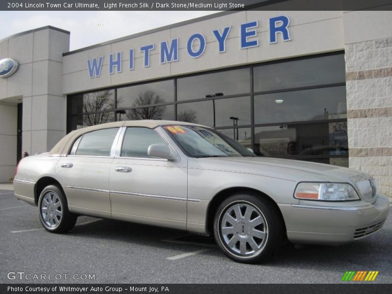 Light French Silk / Dark Stone/Medium Light Stone 2004 Lincoln Town Car Ultimate