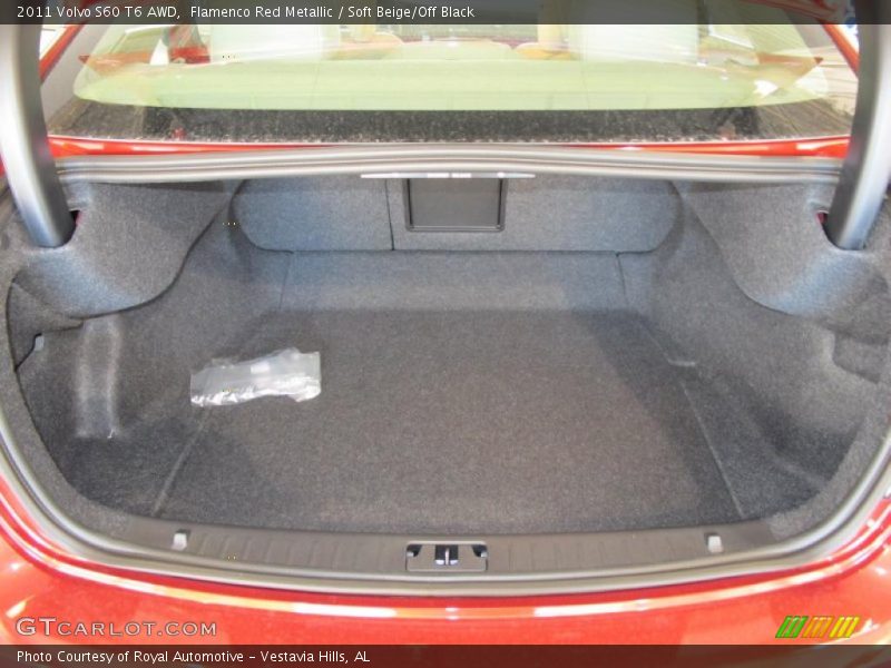  2011 S60 T6 AWD Trunk