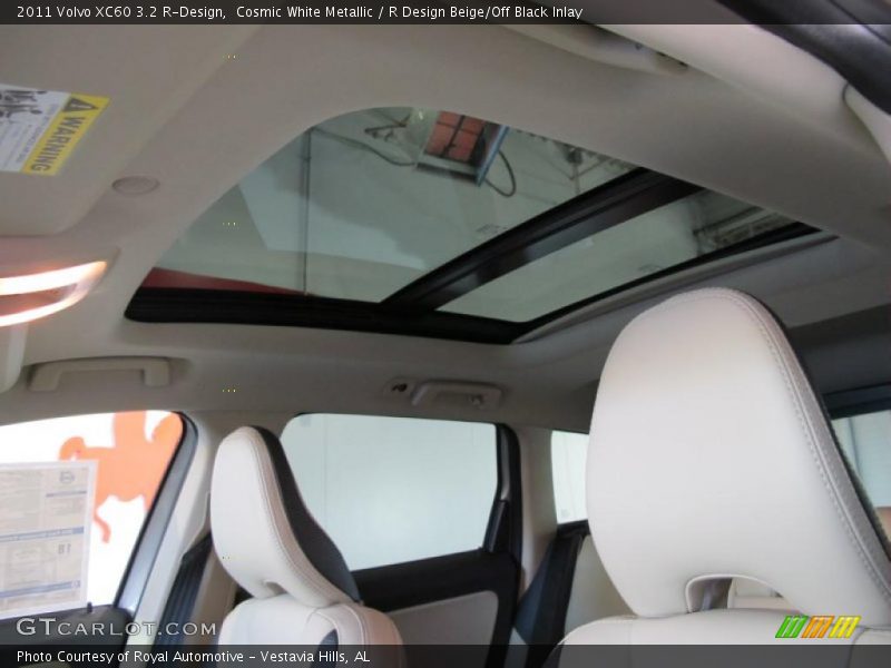 Sunroof of 2011 XC60 3.2 R-Design