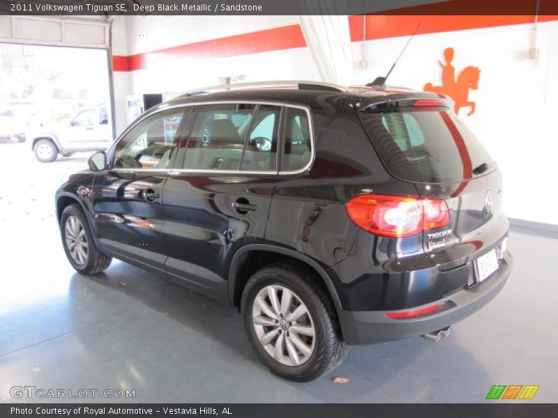  2011 Tiguan SE Deep Black Metallic