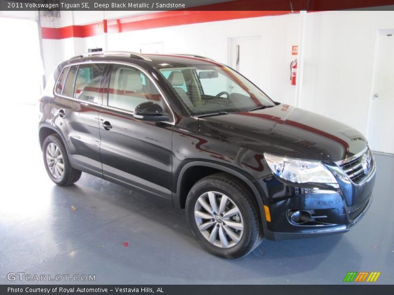  2011 Tiguan SE Deep Black Metallic