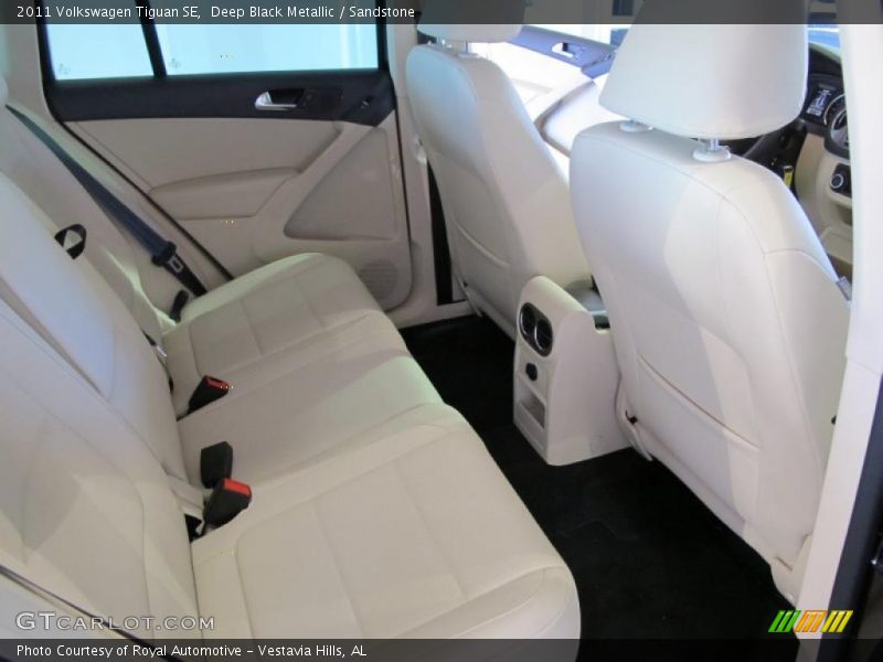  2011 Tiguan SE Sandstone Interior