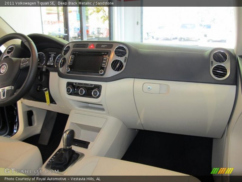 Deep Black Metallic / Sandstone 2011 Volkswagen Tiguan SE