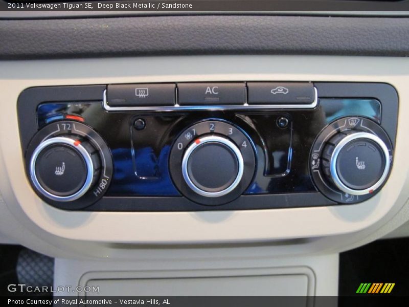 Deep Black Metallic / Sandstone 2011 Volkswagen Tiguan SE
