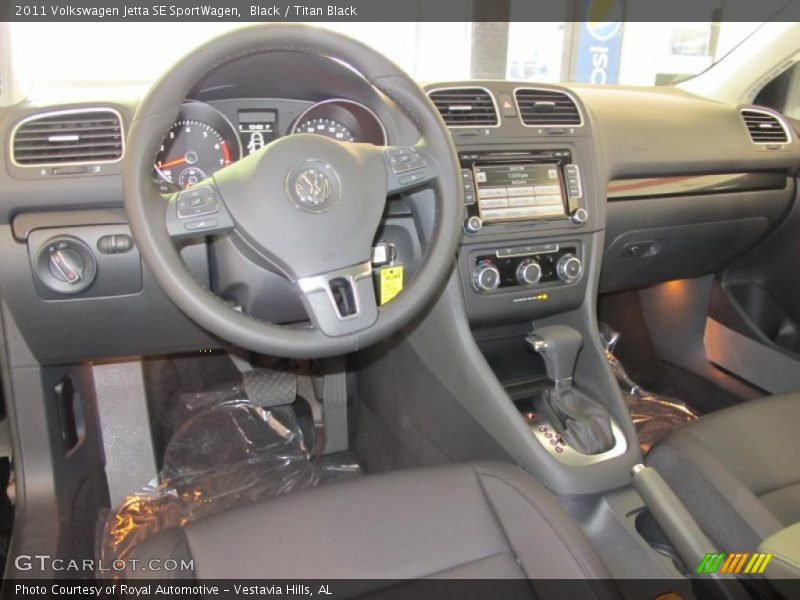 Titan Black Interior - 2011 Jetta SE SportWagen 