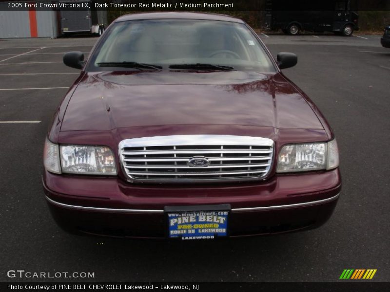 Dark Toreador Red Metallic / Medium Parchment 2005 Ford Crown Victoria LX