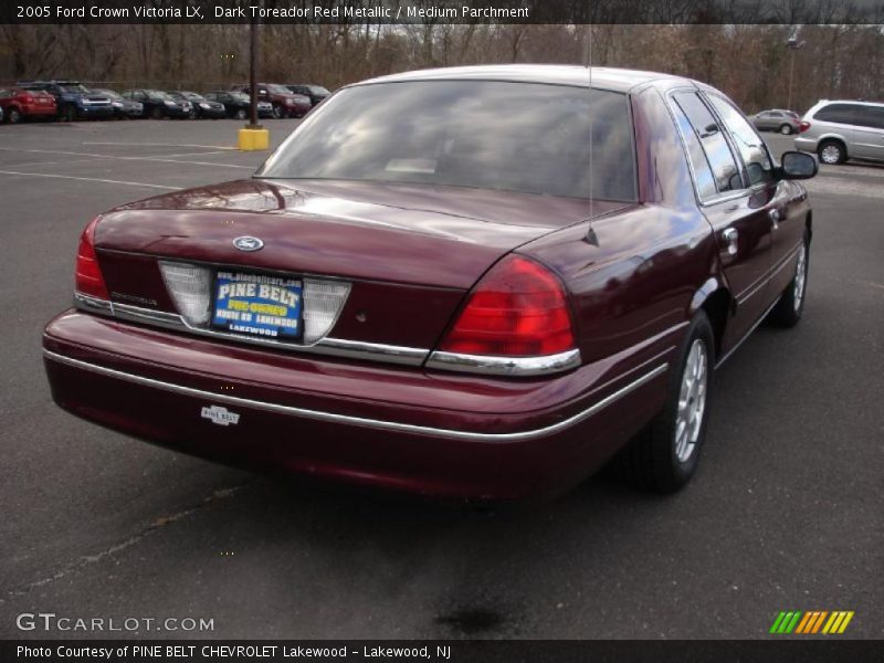Dark Toreador Red Metallic / Medium Parchment 2005 Ford Crown Victoria LX