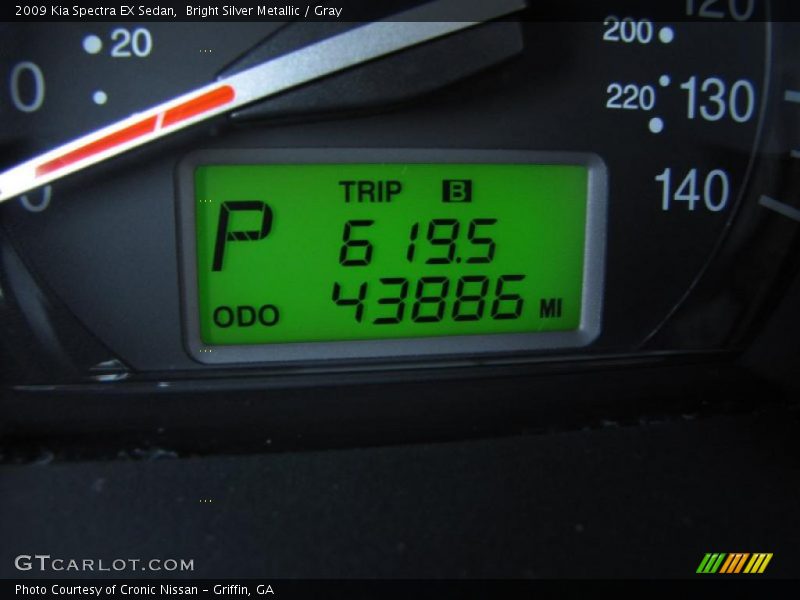 Bright Silver Metallic / Gray 2009 Kia Spectra EX Sedan