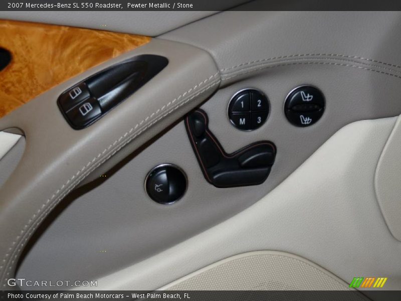 Controls of 2007 SL 550 Roadster