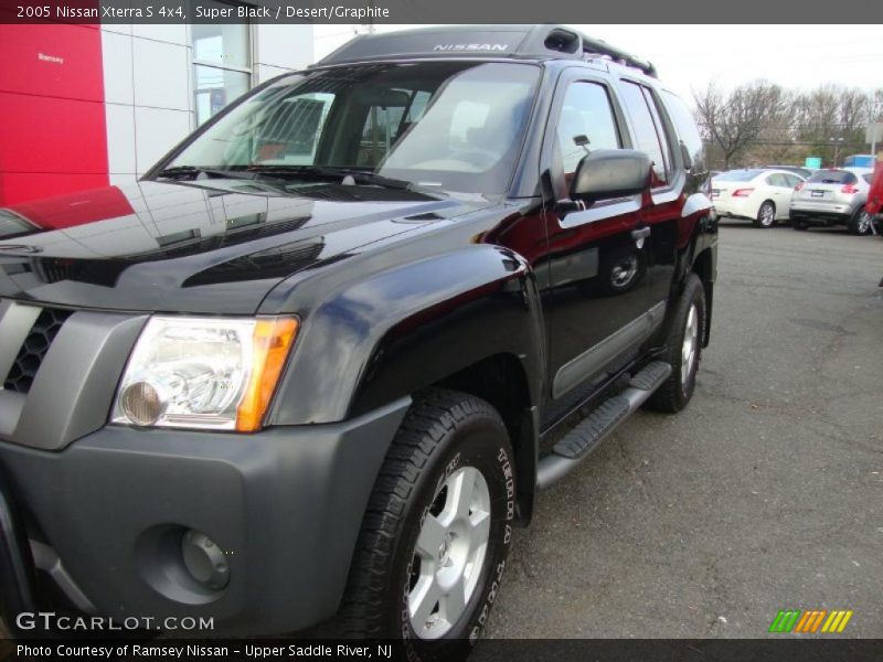 Super Black / Desert/Graphite 2005 Nissan Xterra S 4x4