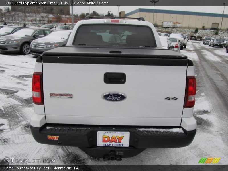 Oxford White / Camel 2007 Ford Explorer Sport Trac XLT 4x4