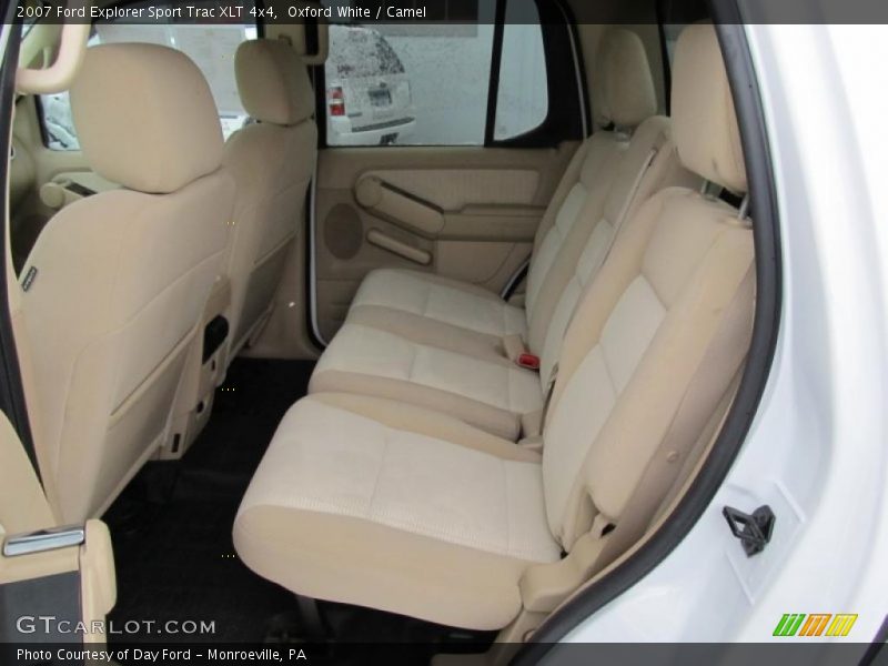 Oxford White / Camel 2007 Ford Explorer Sport Trac XLT 4x4
