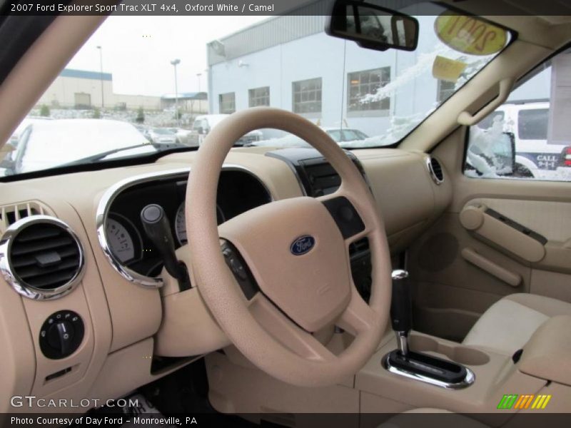 Oxford White / Camel 2007 Ford Explorer Sport Trac XLT 4x4