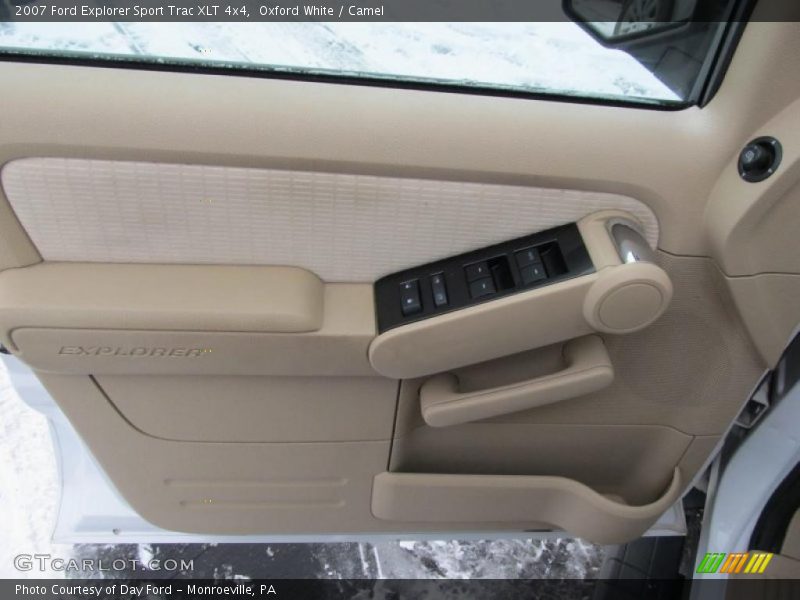 Oxford White / Camel 2007 Ford Explorer Sport Trac XLT 4x4