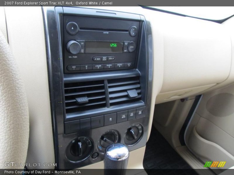 Oxford White / Camel 2007 Ford Explorer Sport Trac XLT 4x4