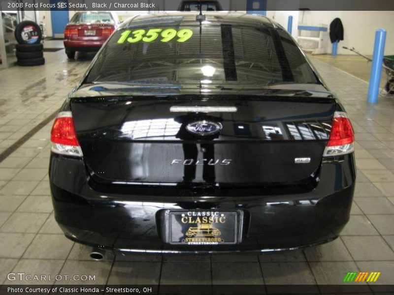 Black / Charcoal Black 2008 Ford Focus SES Sedan
