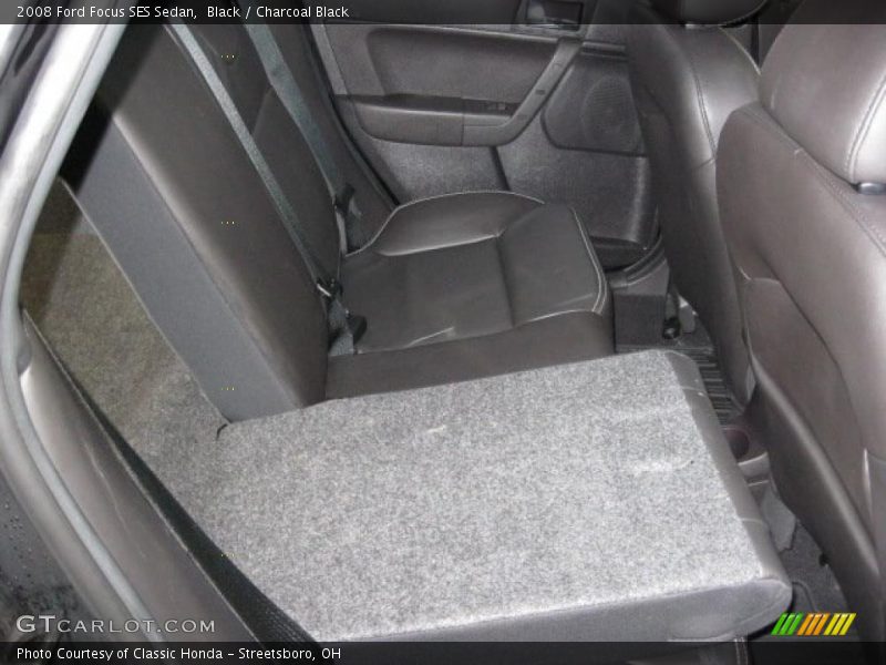 Black / Charcoal Black 2008 Ford Focus SES Sedan