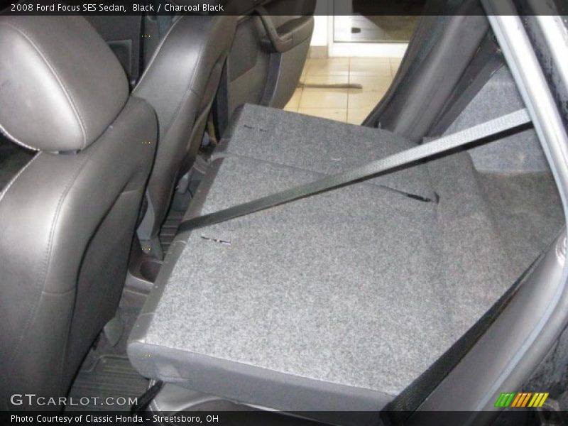 Black / Charcoal Black 2008 Ford Focus SES Sedan