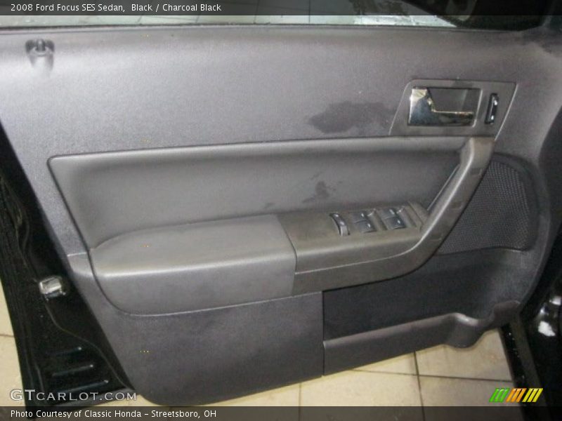 Black / Charcoal Black 2008 Ford Focus SES Sedan
