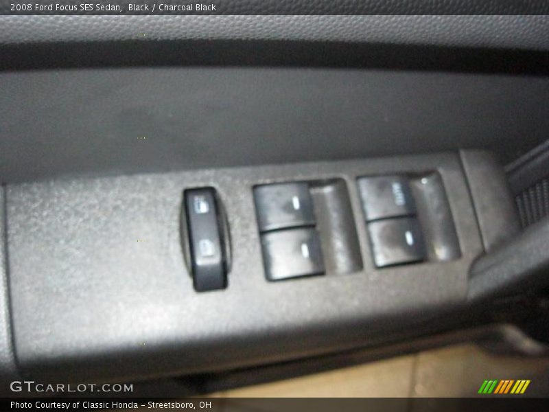 Black / Charcoal Black 2008 Ford Focus SES Sedan