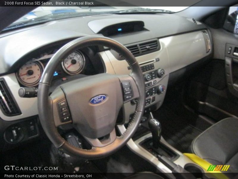 Black / Charcoal Black 2008 Ford Focus SES Sedan