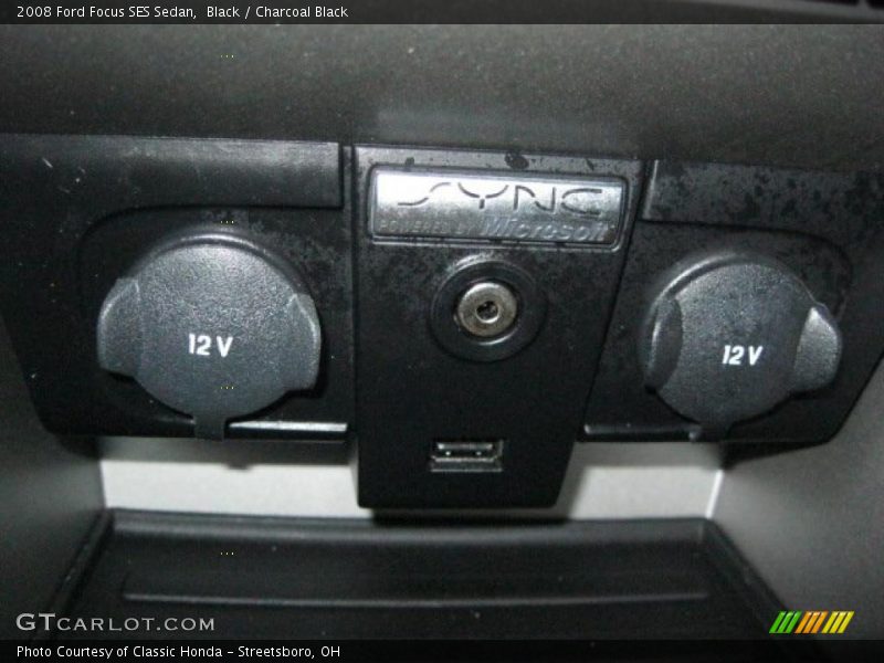 Black / Charcoal Black 2008 Ford Focus SES Sedan