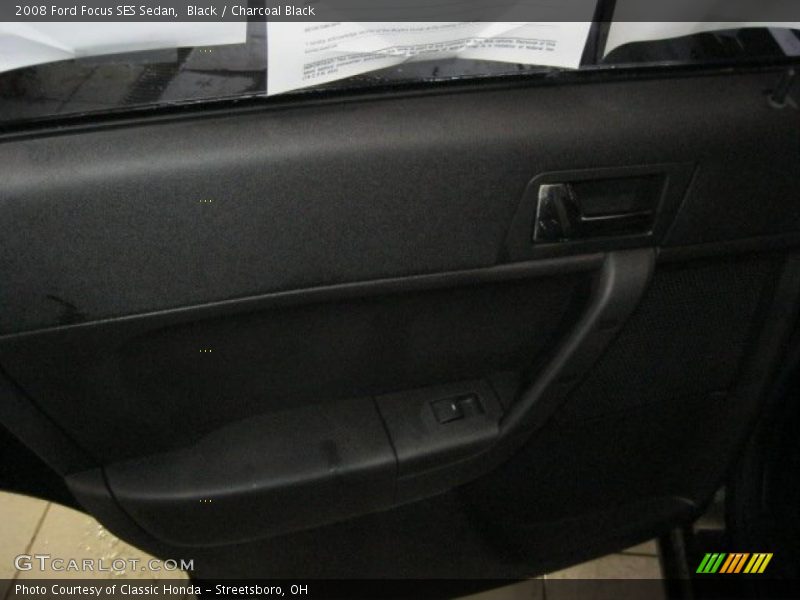 Black / Charcoal Black 2008 Ford Focus SES Sedan