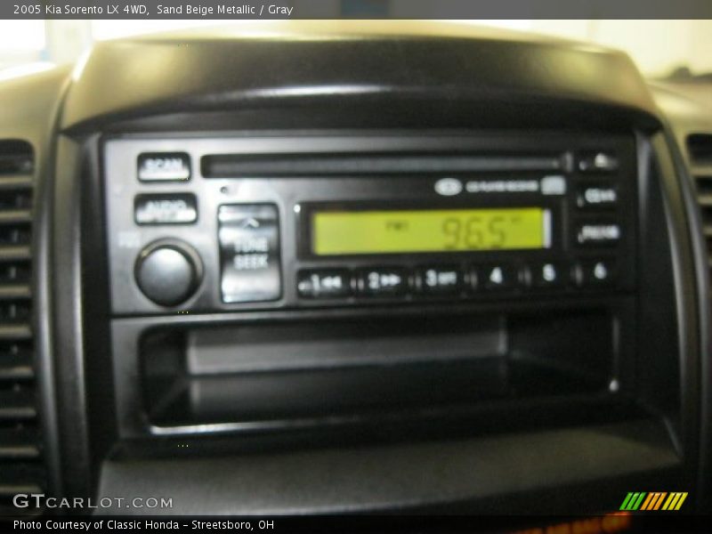 Sand Beige Metallic / Gray 2005 Kia Sorento LX 4WD